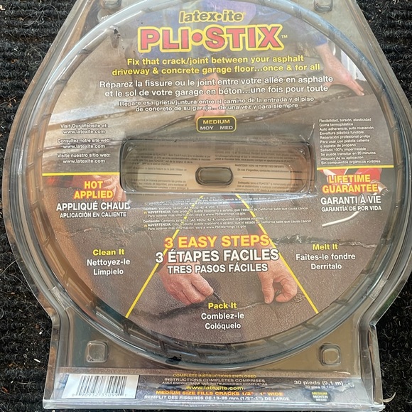Pli-Stix Driveway Crack & Joint Filler, Gray Medium - Picture 8 of 10